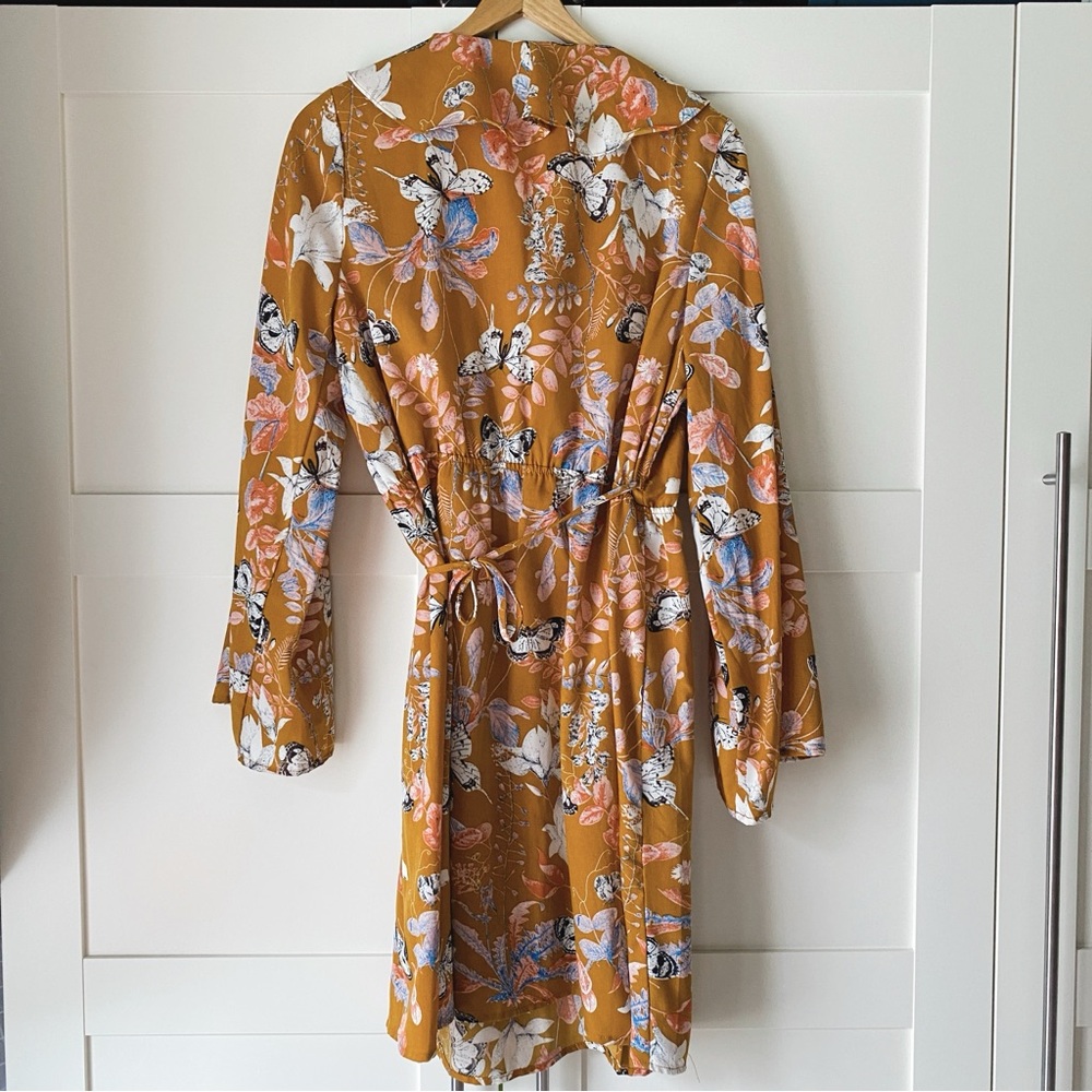ASOS Mustard / Goldenrod butterfly print wrap dress - Picture 2 of 3